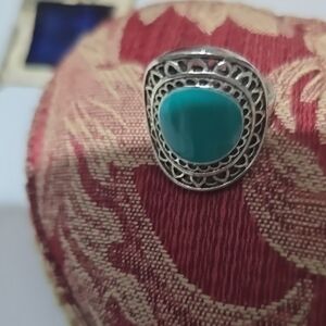 Elegant Silver and Turquoise Ring
